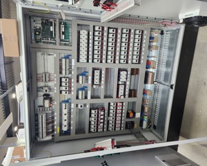 Schaltschrank Legestall - UV600 4R8E